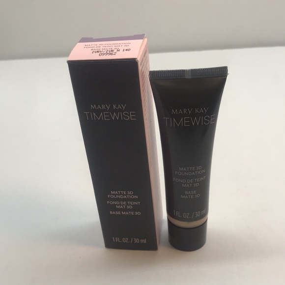 Mary Kay Timewise Matte 3D Foundation Ivory N 140 - Picture 3 of 6